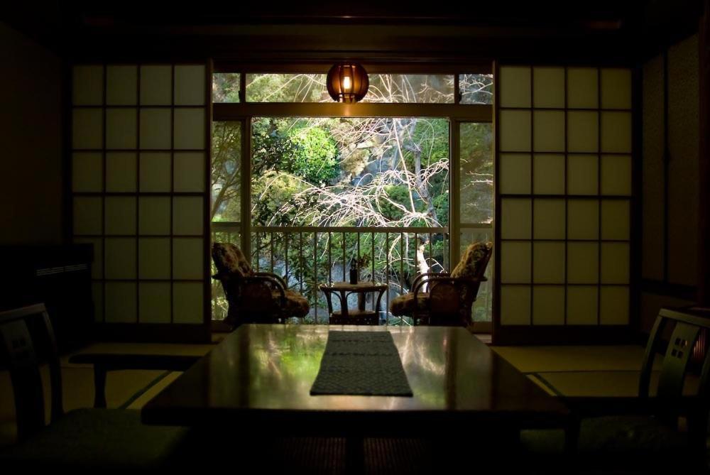 Yugawara Onsen Ryokan Uohan Eksteriør bilde
